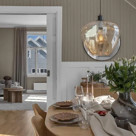 Apartment Lovely Center With Amazing Views And Free Parking!