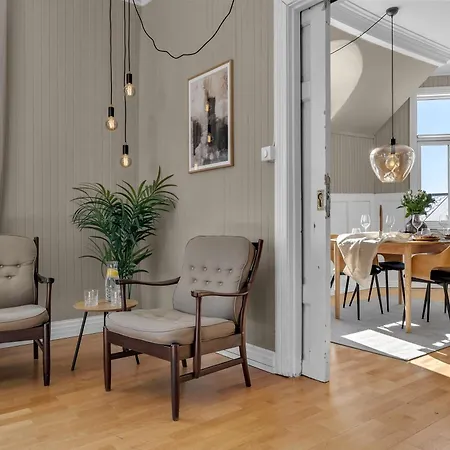 Apartment Lovely Center With Amazing Views And Free Parking! Tromsø