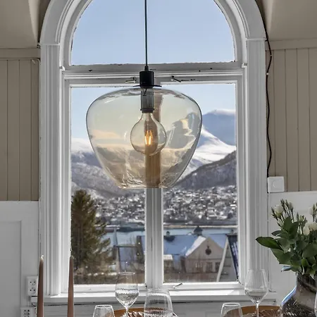 Apartment Lovely Center With Amazing Views And Free Parking!