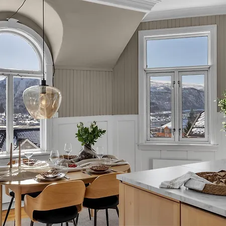 Apartment Lovely Center With Amazing Views And Free Parking! *