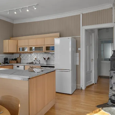 Apartment Lovely Center With Amazing Views And Free Parking! *