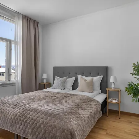 Lovely Center With Amazing Views And Free Parking! Apartment Tromsø