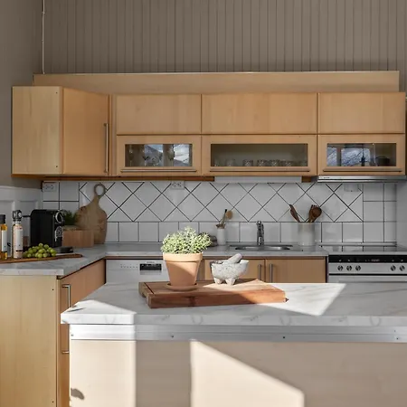 Apartman Lovely Center With Amazing Views And Free Parking!