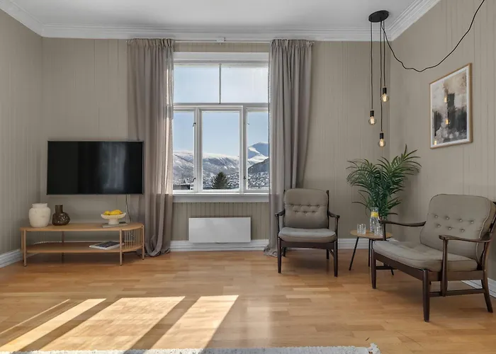 Apartamento Lovely Center With Amazing Views And Free Parking! Tromsø